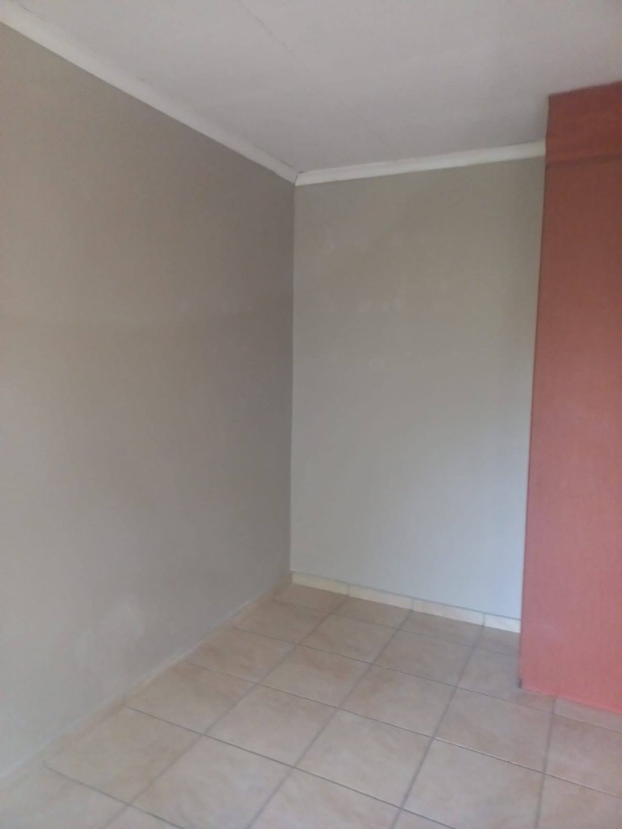 To Let 2 Bedroom Property for Rent in Vaalpark Free State